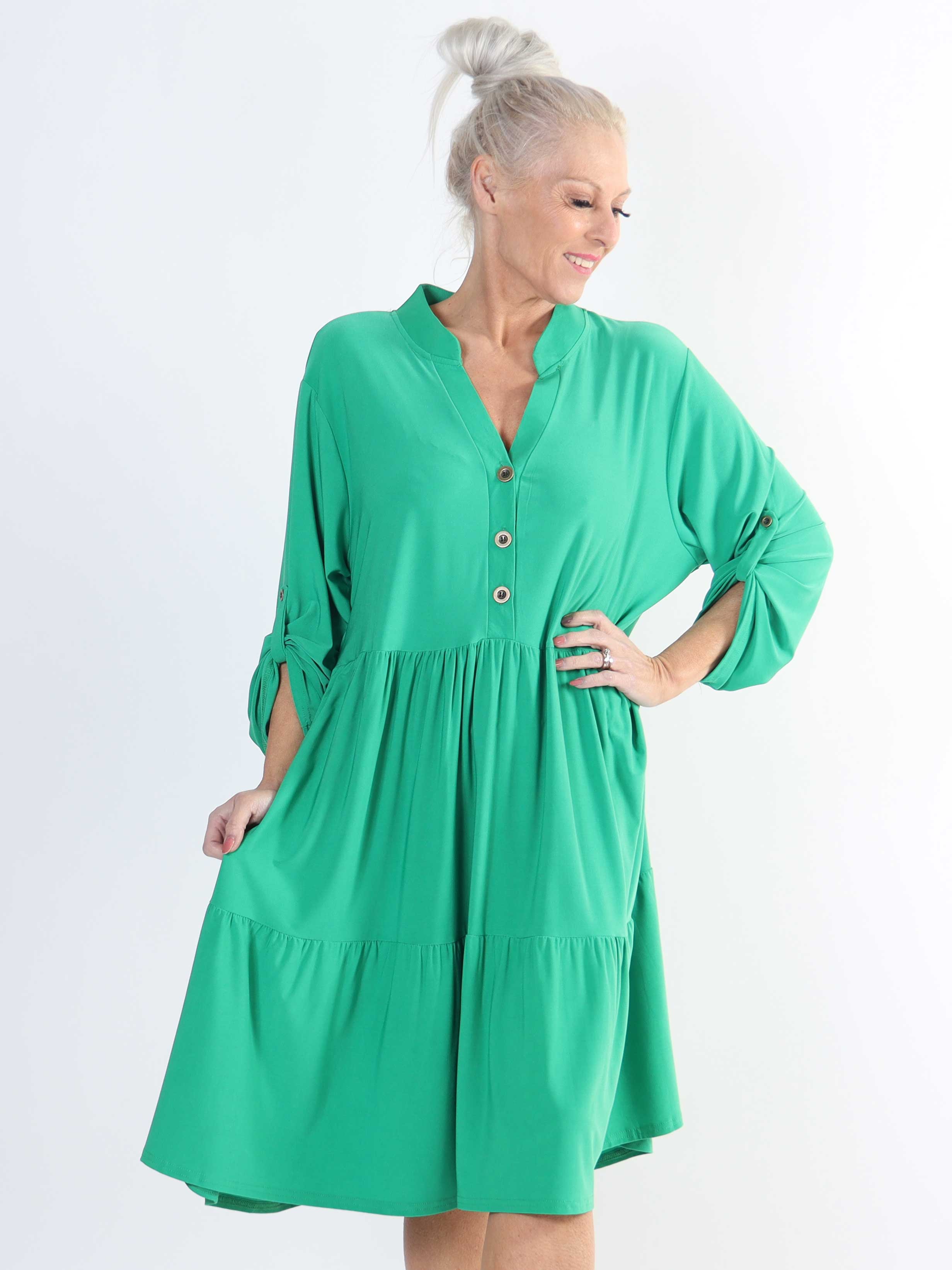 Milano Plain Midi - Ensfarvet plus size kjole med lag på lag look